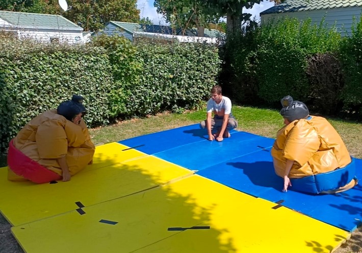 Venez défier parents, enfants et amis au combat de sumo !