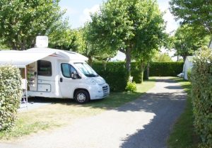 Emplacement de camping avec eau et électricité