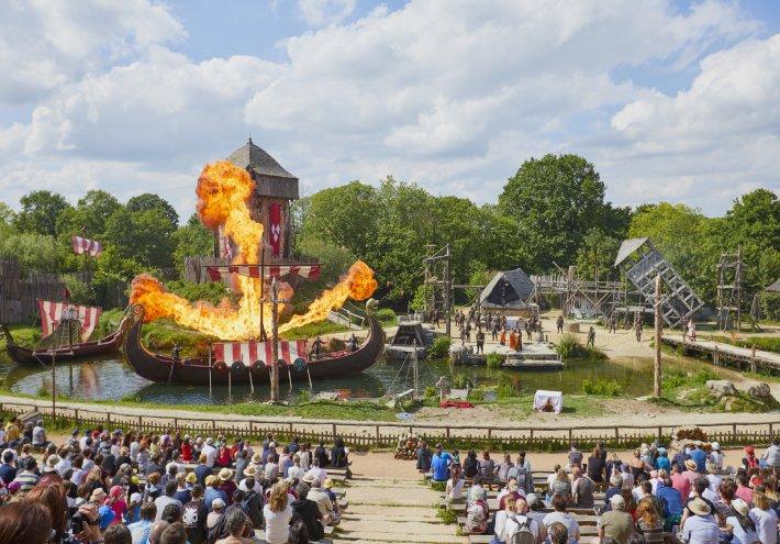 Vivez des émotions uniques au Puy du Fou, 1er parc mondial,.