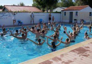 Tonifiez-vous avec notre cours d'aquagym, une expérience rafraîchissante en camping.