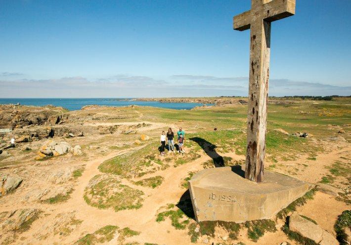 Exploration familiale à l'Île d'Yeu : balade entre nature et découvertes.