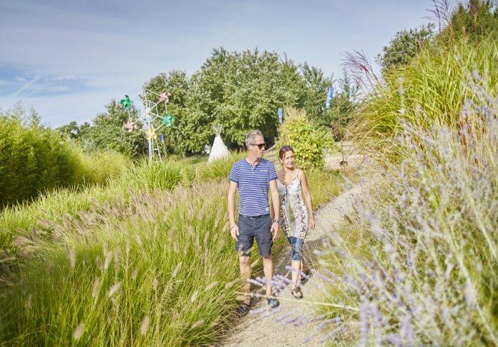 Le Jardin du Vent : Un moulin singulier abrite un jardin unique, mêlant art, amusement et découverte.