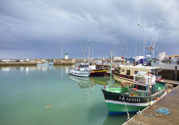 Le bateau relie l'Île d'Yeu depuis la gare maritime de Port Fromentine – La Barre de Monts.